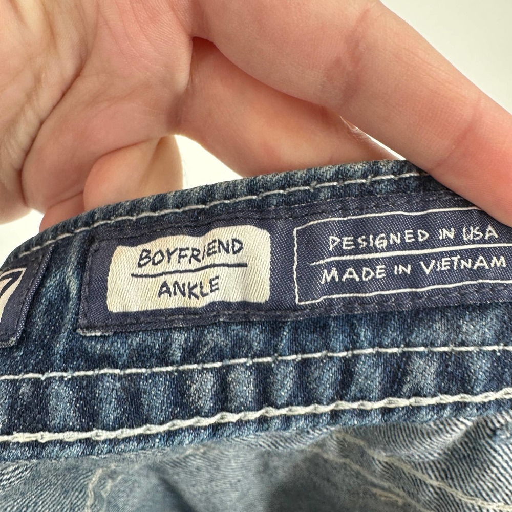 Miss Me Boyfriend Medium Wash Distressed Ankle Denim Jeans Women's Size 27 - Picture 9 of 15